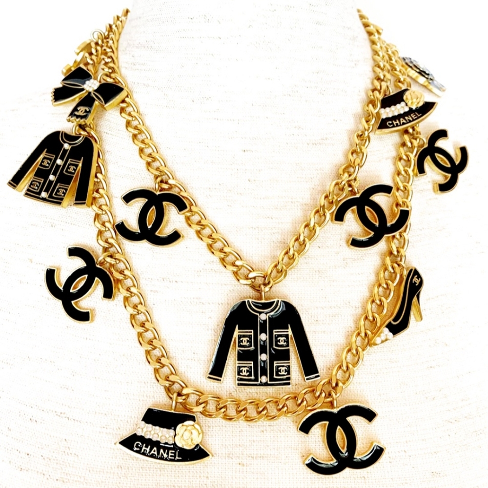 Chanel Rare 15 Large Charm Vintage Necklace Belt